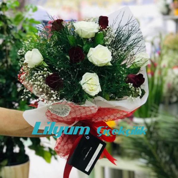Kırmızı Beyaz Gül Buketi Resim 1